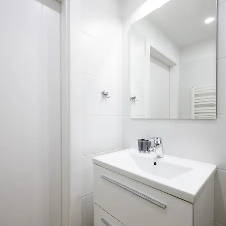 3 Maja 32b -a & C By Homeprime Apartament Sopot