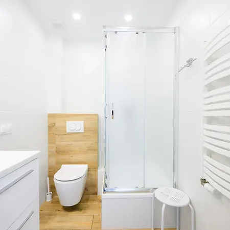 3 Maja 32b -a & C By Homeprime