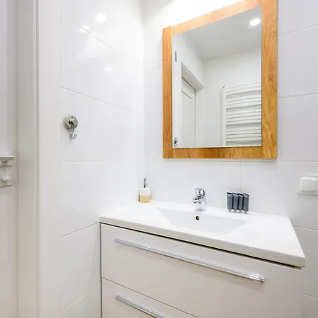 3 Maja 32b -a & C By Homeprime Sopot